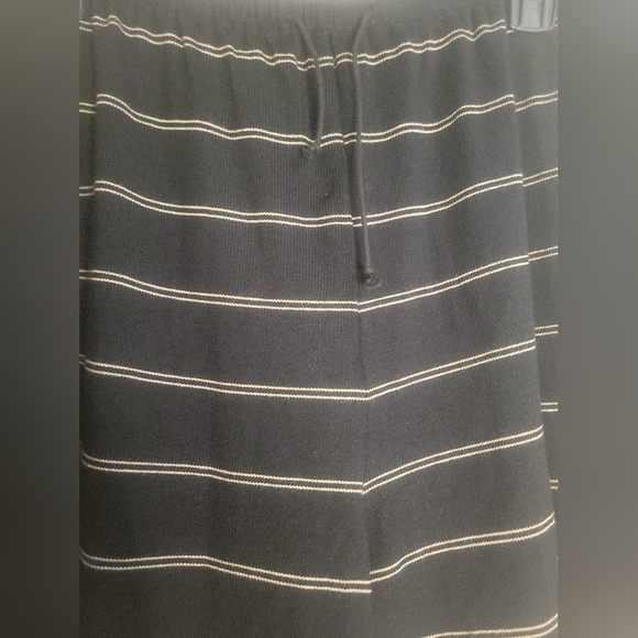 Vince Striped Shorts NWT - Picture 6 of 8